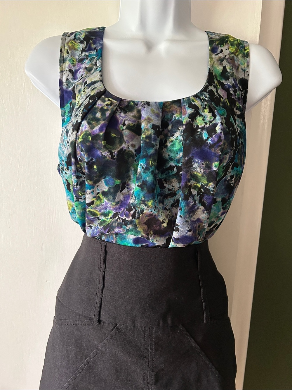 Reitman’s - Watercolour Print Sleeveless Blouse